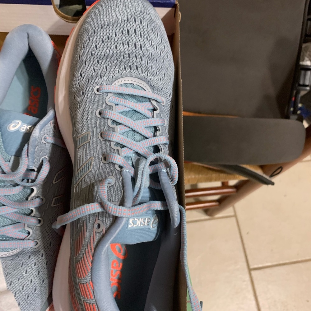 ASICS women gel cumulus
